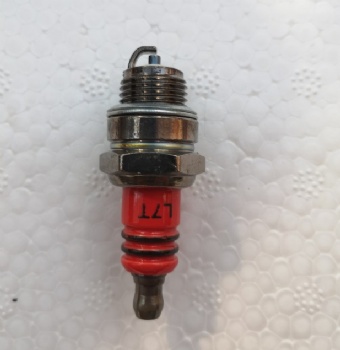 L7TC spark plugs